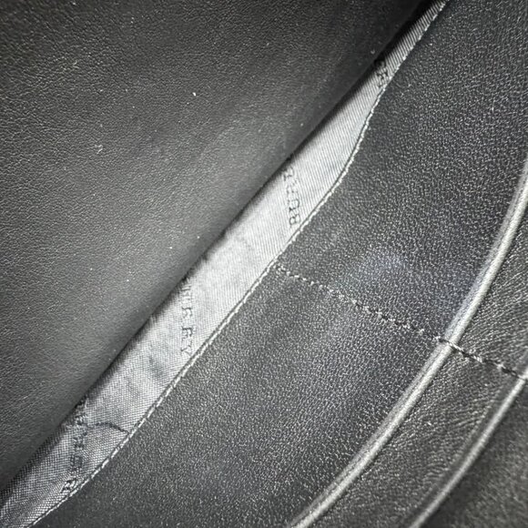 Burberry Leather Shoulder Bag 450-021925 - Picture 15 of 16